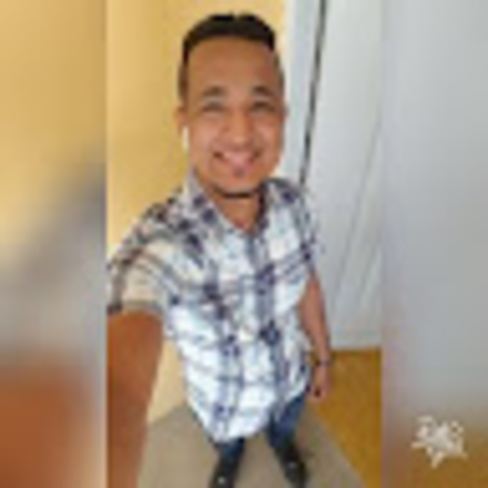 Meet your Posher, Carlos